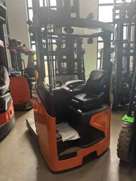 Used Forklift Truck DOOSAN BR14JW-9 ELEKTRO SCHUBMASTSTAPLER (13061245) backdrop
