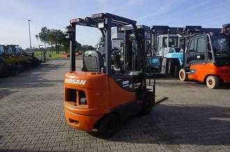 Used Forklift Truck DOOSAN D 18S-5 - Triplex DIESEL VIERRADFRONTSTAPLER (13073378)