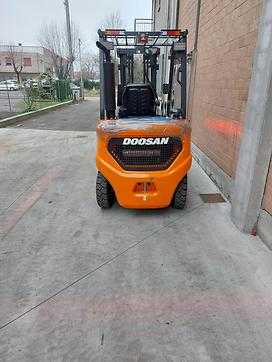 Used Forklift Truck DOOSAN D25NXS DIESEL VIERRADFRONTSTAPLER (12827607)