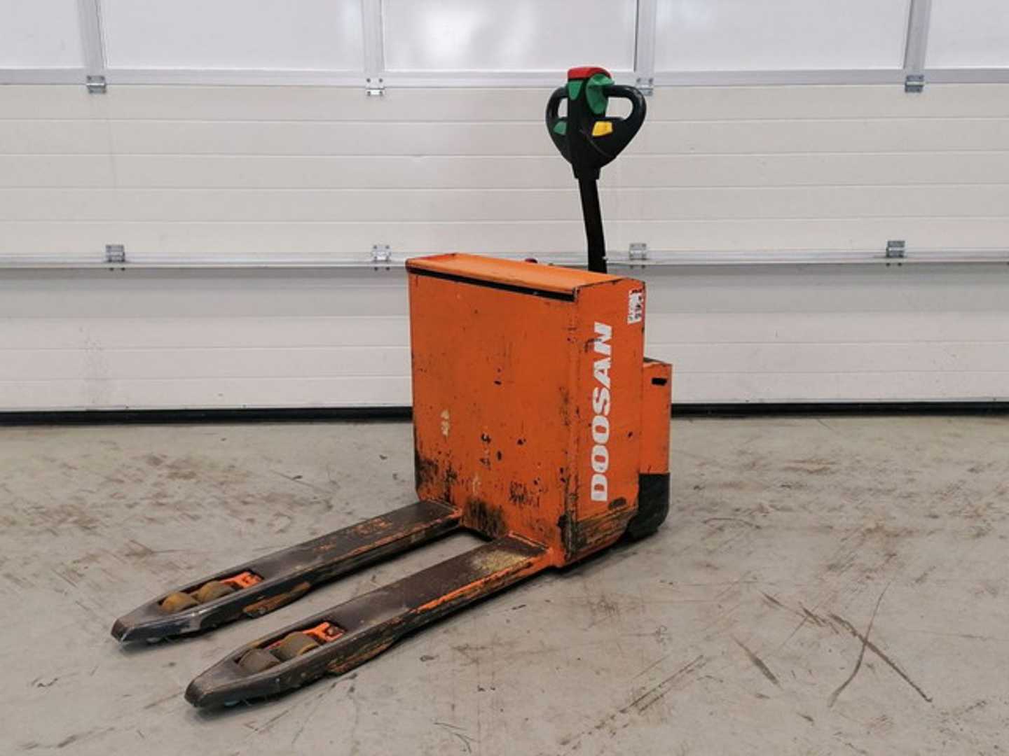 Used Forklift Truck DOOSAN LEDH20M ELEKTRO NIEDERHUBWAGENSEMIELEKTRISCH (12744700)