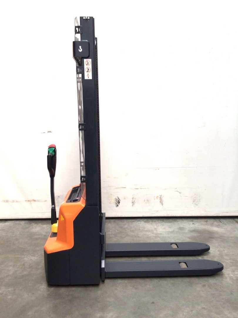 Used Forklift Truck DOOSAN LSM12N-7 ELEKTRO HOCHHUBWAGENDEICHSEL (13027547)