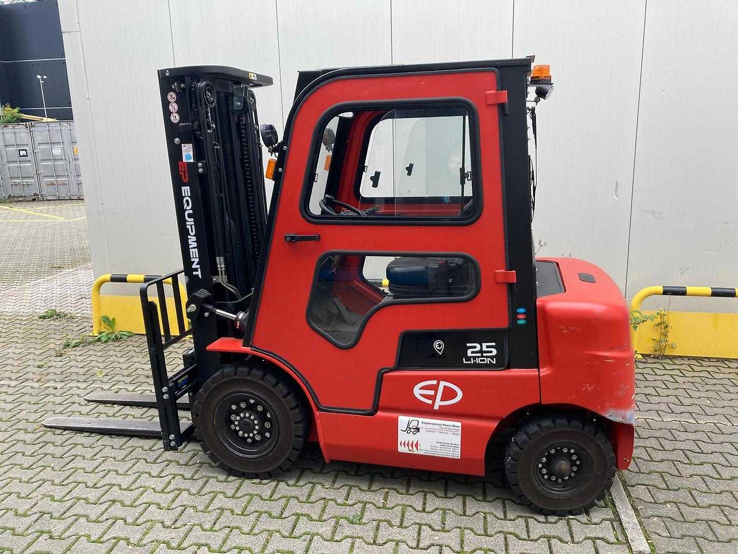 Used Forklift Truck EP EFL252 ELEKTRO VIERRADFRONTSTAPLER (12968865)