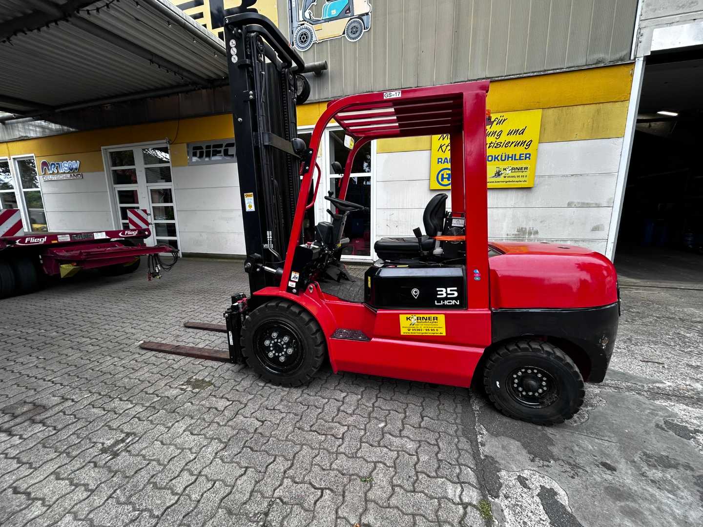 Used Forklift Truck EP EFL352B ELEKTRO VIERRADFRONTSTAPLER (13065793)