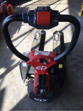 Used Forklift Truck EP F4 ELEKTRO NIEDERHUBWAGENDEICHSEL (13011447) backdrop