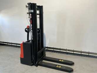 Used Forklift Truck EP WSA161 stapelaar hefhoogte 5,50 meter ELEKTRO HOCHHUBWAGENMANUELLELEKTRISCH (13009214)