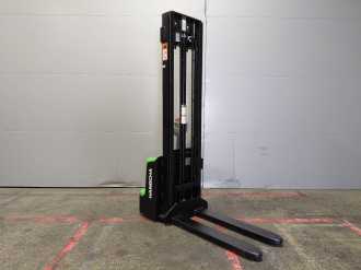 Used Forklift Truck HANGCHA GERBEUR ACCOMPAGNANT CDD15-WS-I ELEKTRO HOCHHUBWAGENDEICHSEL (13068460) backdrop