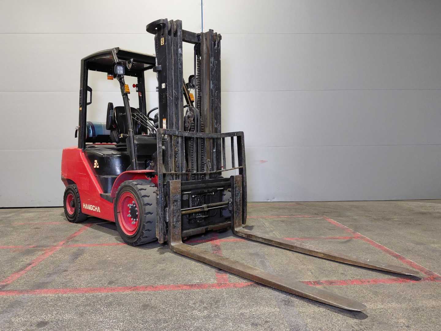 Used Forklift Truck HANGCHA XF35G GAS VIERRADFRONTSTAPLER (13037916)