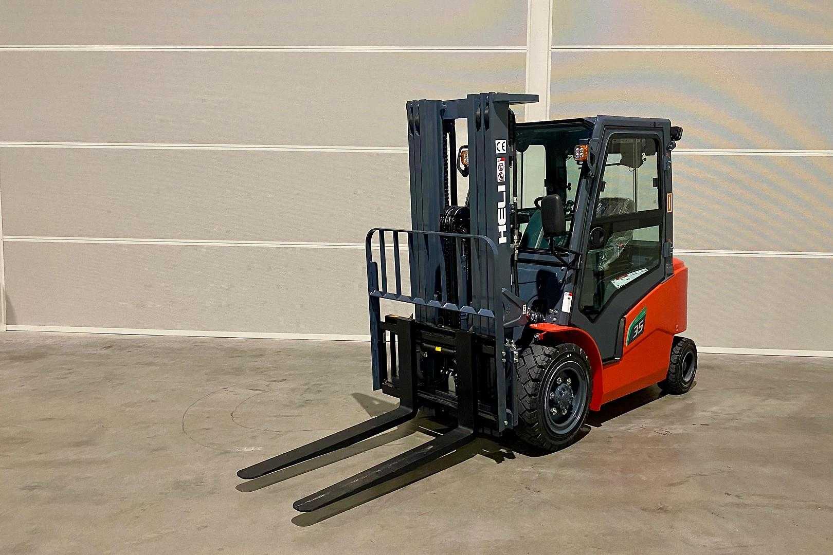 Used Forklift Truck HELI CPD35 4700 ELEKTRO VIERRADFRONTSTAPLER (13073329)