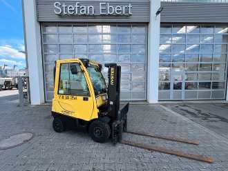 Used Forklift Truck HYSTER 4.45m / nur 812h DIESEL VIERRADFRONTSTAPLER (13045170) backdrop