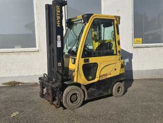 Used Forklift Truck HYSTER H2.0 FST GAS VIERRADFRONTSTAPLER (13070527) backdrop