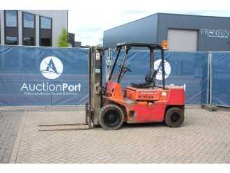 Used Forklift Truck HYSTER H2.50XL DIESEL VIERRADFRONTSTAPLER (13044289) backdrop