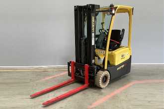 Used Forklift Truck HYSTER J1.5XNT ELEKTRO DREIRADFRONTSTAPLER (13045821) backdrop