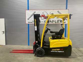 Used Forklift Truck HYSTER J1.8XNT MWB ELEKTRO DREIRADFRONTSTAPLER (13058047) backdrop