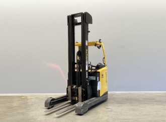Used Forklift Truck HYSTER R2.5 ELEKTRO SCHUBMASTSTAPLER (13047586) backdrop
