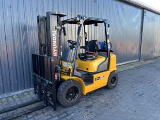Used Forklift Truck HYUNDAI 25L-7A GAS VIERRADFRONTSTAPLER (13028743) backdrop