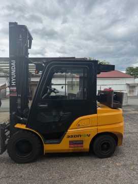 Used Forklift Truck HYUNDAI 35 DN-9V DIESEL VIERRADFRONTSTAPLER (13047323)