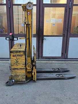Used Forklift Truck ICEM TE16 ELEKTRO HOCHHUBWAGENDEICHSEL (13056813) backdrop