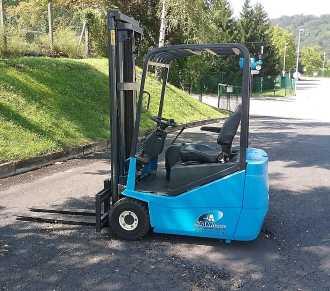 Used Forklift Truck INDOS chariot élévateur à fourches ELEKTRO VIERRADFRONTSTAPLER (12039894) backdrop