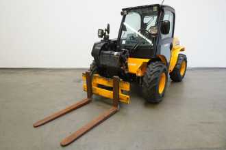 Used Forklift Truck JCB 520-40 4WS DIESEL TELESKOPARMSTAPLER (13075103) backdrop