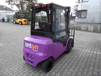 Used Forklift Truck JUNGHEINRICH AntOn CBH 3.0 - Triplex - Kabine - NEU! ELEKTRO VIERRADFRONTSTAPLER (13029464)