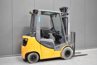 Used Forklift Truck JUNGHEINRICH DFG 320 s /57477/ DIESEL VIERRADFRONTSTAPLER (13031796)