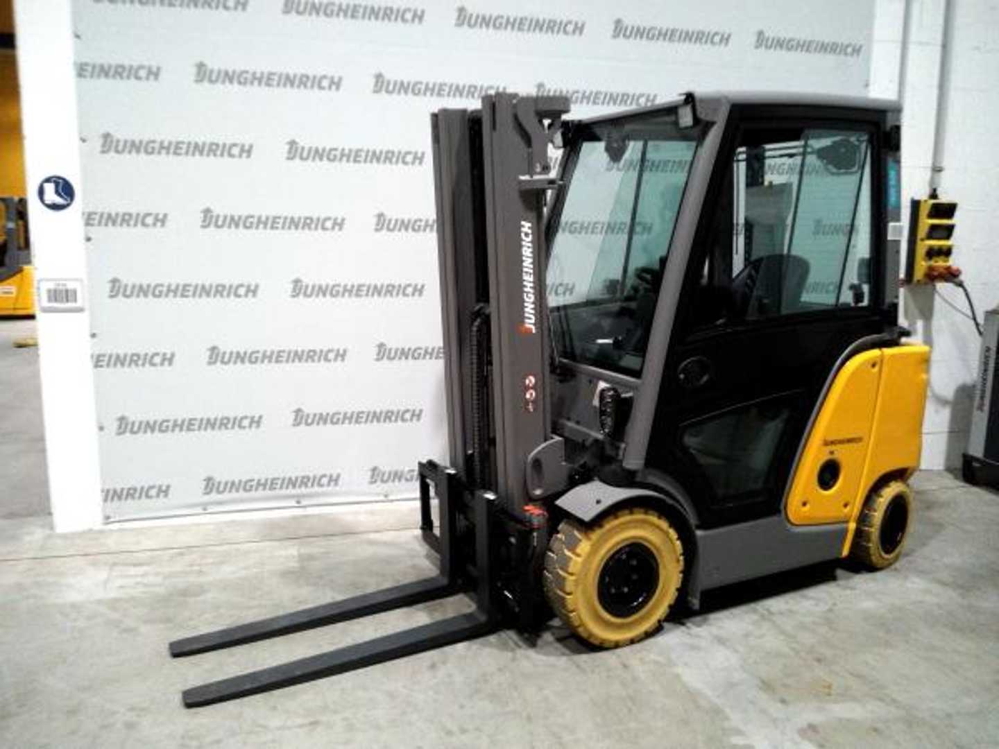 Used Forklift Truck JUNGHEINRICH DFG 320s DP GE 115-464 DZ DIESEL VIERRADFRONTSTAPLER (13033784)