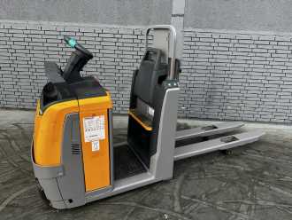 Used Forklift Truck JUNGHEINRICH ECE 225 Baujahr 2017/ Stunden 5277/ Forks 1,6M ELEKTRO NIEDERHUBKOMMISSIONIERER (13001033)