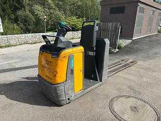 Used Forklift Truck JUNGHEINRICH ECE 225 HP - 2400mm ELEKTRO NIEDERHUBWAGENFAHRERSTAND (13064600) backdrop