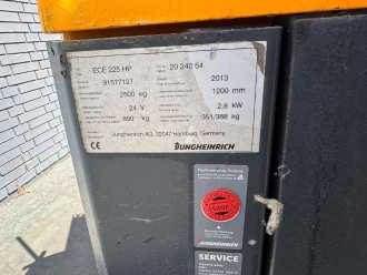 Used Forklift Truck JUNGHEINRICH ECE 225 HP Baujahr 2012/ Stunden 2164/ Forks 2,4M ELEKTRO NIEDERHUBKOMMISSIONIERER (13062180)