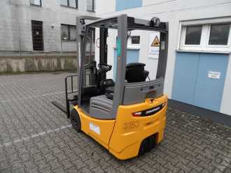 Used Forklift Truck JUNGHEINRICH EFG 213 - Freihub - wenig Stunden ELEKTRO DREIRADFRONTSTAPLER (13024622)