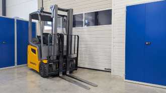 Used Forklift Truck JUNGHEINRICH EFG 213 GE115-310ZZ ELEKTRO DREIRADFRONTSTAPLER (13061902)