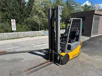 Used Forklift Truck JUNGHEINRICH EFG 215 - 550DZ ELEKTRO DREIRADFRONTSTAPLER (13064612) backdrop