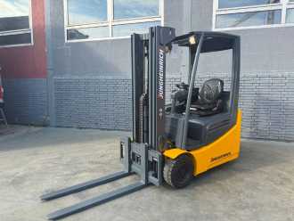 Used Forklift Truck JUNGHEINRICH EFG 215 Baujahr 2013 / HH 4500 Akku 2022 ELEKTRO DREIRADFRONTSTAPLER (13031043) backdrop