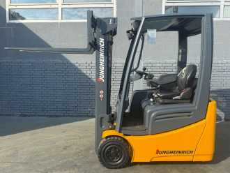 Used Forklift Truck JUNGHEINRICH EFG 215 Baujahr 2013 / HH 4500 Akku 2022 ELEKTRO DREIRADFRONTSTAPLER (13031043)