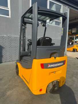 Used Forklift Truck JUNGHEINRICH EFG 215 Baujahr 2013 / HH 4500 Akku 2022 ELEKTRO DREIRADFRONTSTAPLER (13031043)