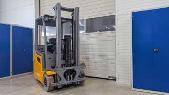 Used Forklift Truck JUNGHEINRICH EFG 215 G115-330ZZ ELEKTRO DREIRADFRONTSTAPLER (13063039)