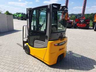 Used Forklift Truck JUNGHEINRICH EFG 215 / Triplex: 4.25m! / SS / 2.472h! / 2020 ELEKTRO VIERRADFRONTSTAPLER (13024803)