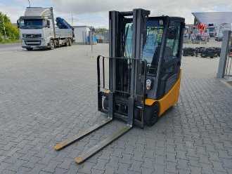 Used Forklift Truck JUNGHEINRICH EFG 215 / Triplex: 4.25m! / SS / 2.472h! / 2020 ELEKTRO VIERRADFRONTSTAPLER (13024803)