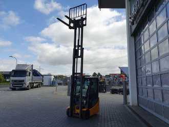 Used Forklift Truck JUNGHEINRICH EFG 215 / Triplex: 4.25m! / SS / 2.472h! / 2020 ELEKTRO VIERRADFRONTSTAPLER (13024803)