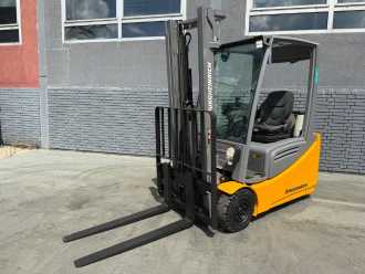 Used Forklift Truck JUNGHEINRICH EFG 216 Baujahr 2019 / Stunden 7580 HH 3300 ELEKTRO DREIRADFRONTSTAPLER (13057394) backdrop