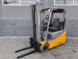 Used Forklift Truck JUNGHEINRICH EFG 216 Baujahr 2020 / Stunden 13375 HH 4,80M ELEKTRO DREIRADFRONTSTAPLER (13074499) backdrop