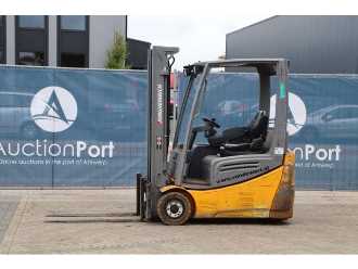 Used Forklift Truck JUNGHEINRICH EFG 216k ELEKTRO VIERRADFRONTSTAPLER (13032244) backdrop