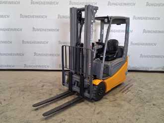 Used Forklift Truck JUNGHEINRICH EFG 216k MP GE 100-480 DZ ELEKTRO VIERRADFRONTSTAPLER (13073742) backdrop