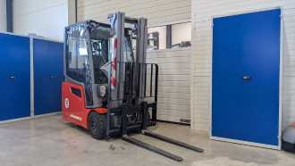 Used Forklift Truck JUNGHEINRICH EFG 216k neuwertig ELEKTRO DREIRADFRONTSTAPLER (13066530) backdrop