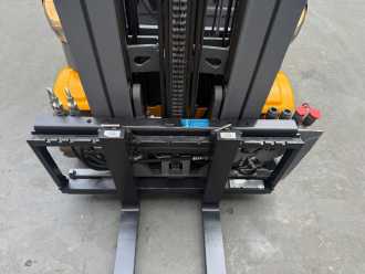 Used Forklift Truck JUNGHEINRICH EFG 220 Baujahr 2018 /Triplex/Kabine Akku 2020 ELEKTRO DREIRADFRONTSTAPLER (13056883)