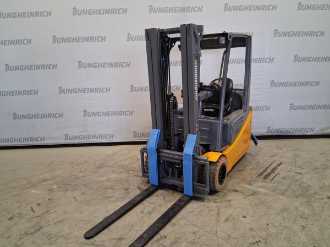 Used Forklift Truck JUNGHEINRICH EFG 220 SP G+E 115 440 DZ ELEKTRO VIERRADFRONTSTAPLER (13064366) backdrop