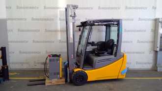 Used Forklift Truck JUNGHEINRICH EFG 220 SP GE 115-550 DZ ELEKTRO VIERRADFRONTSTAPLER (13009172) backdrop