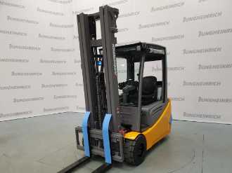 Used Forklift Truck JUNGHEINRICH EFG 220 SP GE 115-550 DZ ELEKTRO VIERRADFRONTSTAPLER (13018792) backdrop