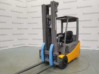 Used Forklift Truck JUNGHEINRICH EFG 220 SP GE 115-550 DZ ELEKTRO VIERRADFRONTSTAPLER (13060885) backdrop