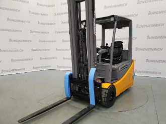 Used Forklift Truck JUNGHEINRICH EFG 220 SP GE 115-650 DZ ELEKTRO VIERRADFRONTSTAPLER (13052740) backdrop